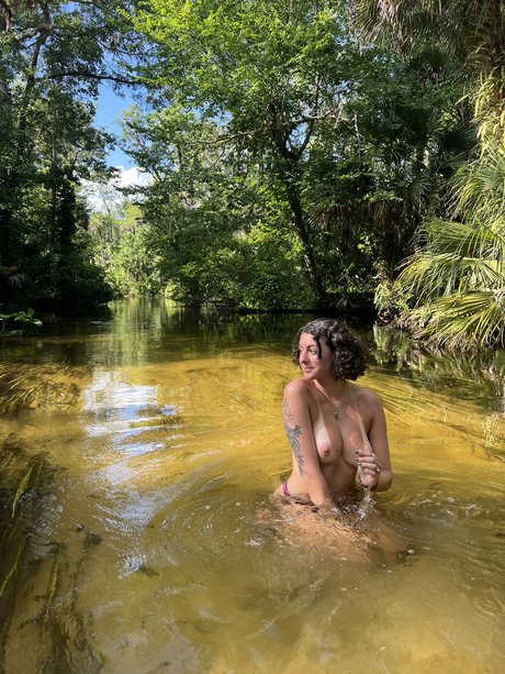 Starrysigh onlyfans pics