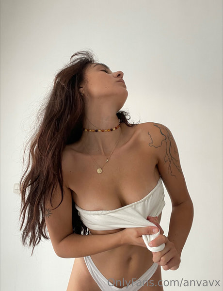 Ana Vavx onlyfans model