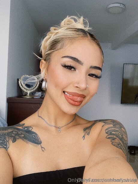 Onlyshiax xxx onlyfans