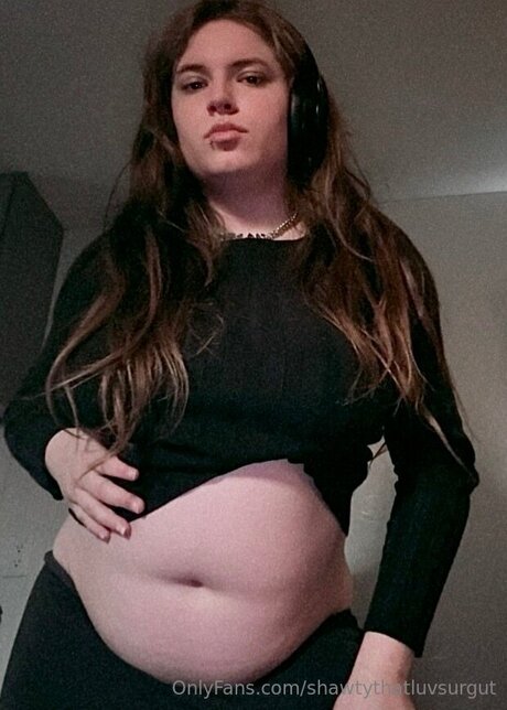Shawtythatluvsurgut onlyfans strip