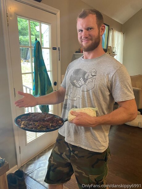 Danskippy6991 feet onlyfans