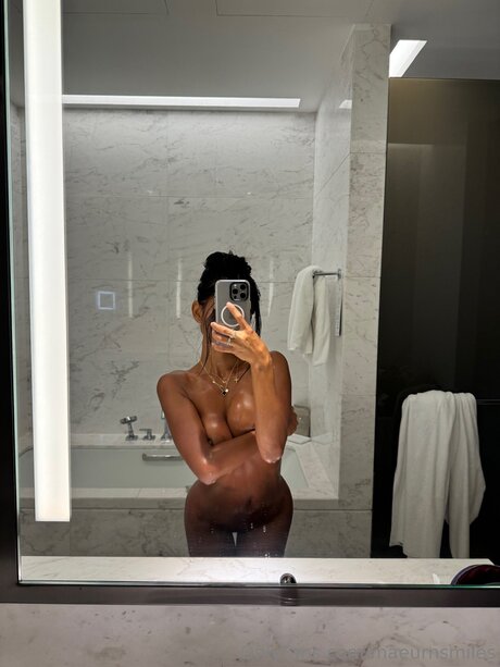 Maeurnsmiles onlyfans naked