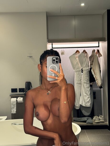 Maeurnsmiles naked on onlyfans