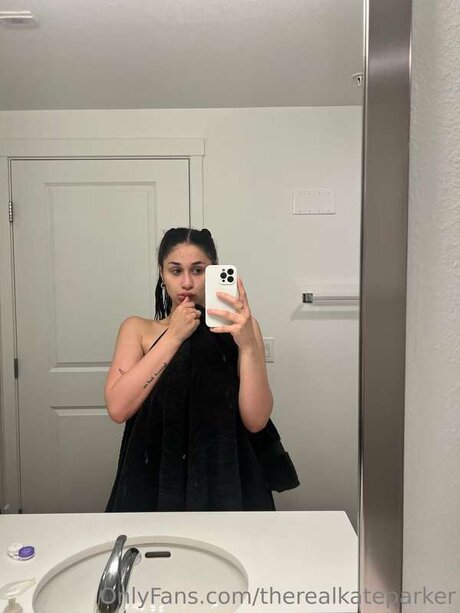 Therealkateparker onlyfans leak