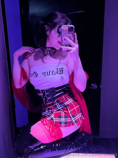 Aveena Axel topless onlyfans