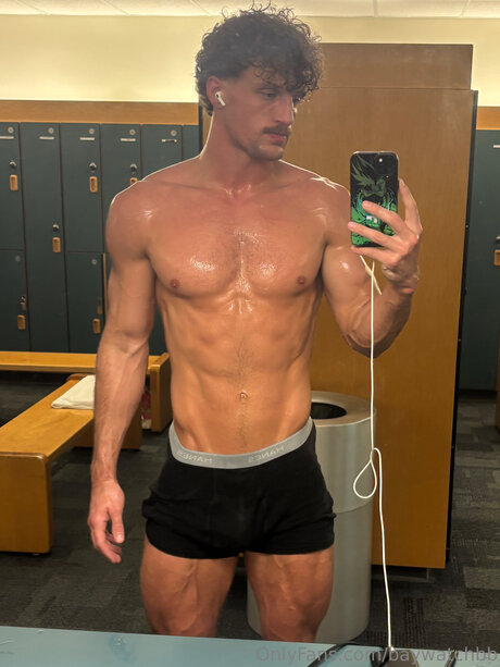 Baywatchbb naked onlyfans pics