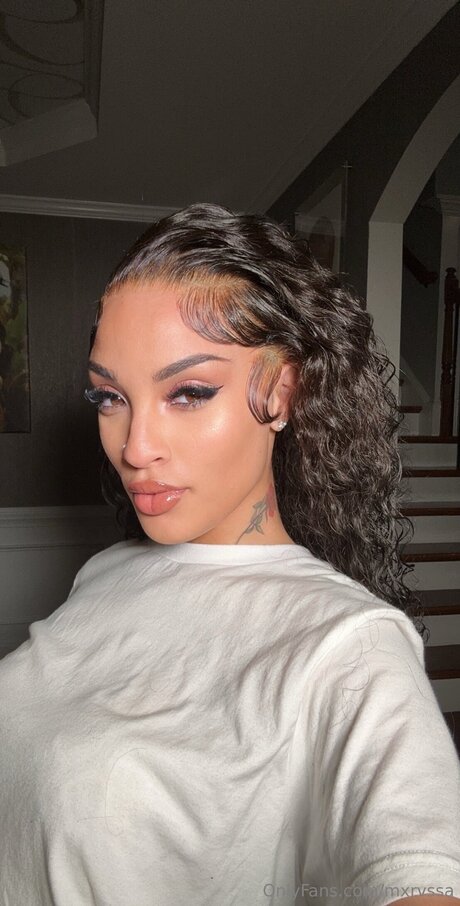 Mxrvssa onlyfans ass