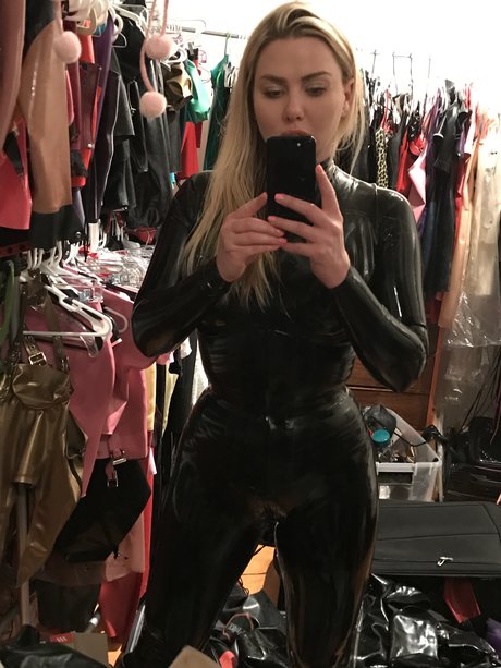 Lexi Sindel onlyfans model