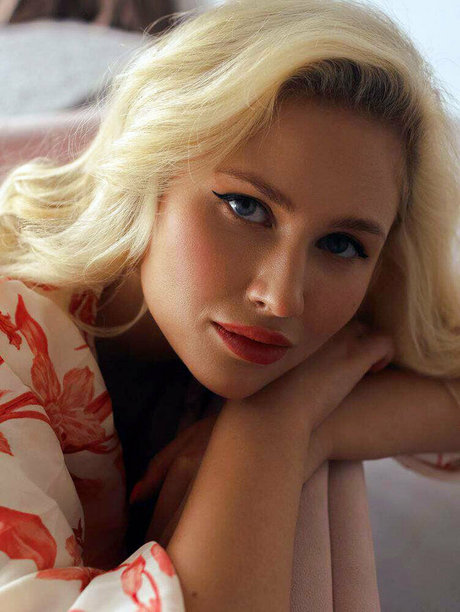 Merelin_ onlyfans strip