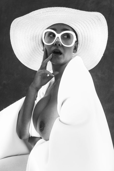 Aleksandraka naked onlyfans leak