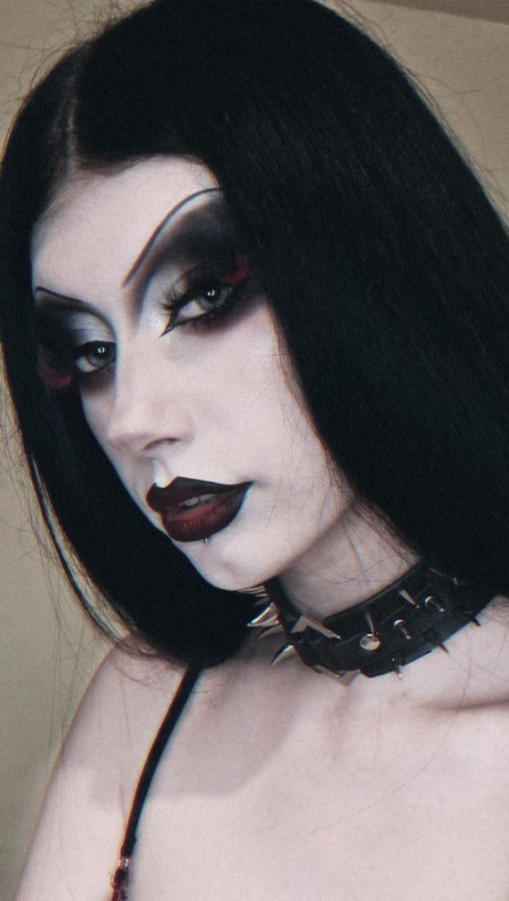 May Hemm onlyfans leaked.