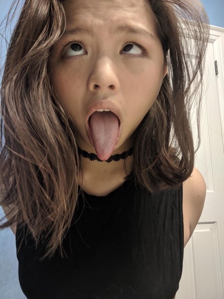 IvoryxNight onlyfans explicit content