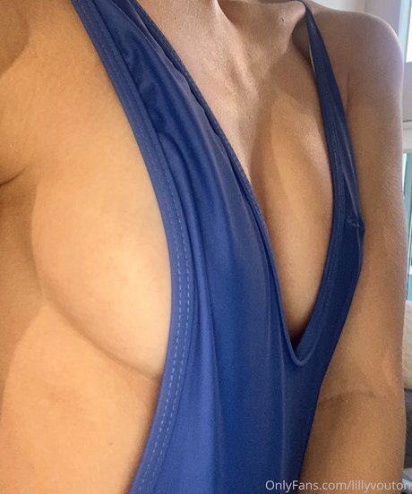 twins sisters onlyfans beautiful nude pictures