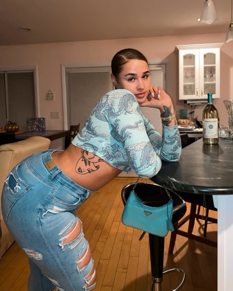 Janae Girard_ onlyfans topless