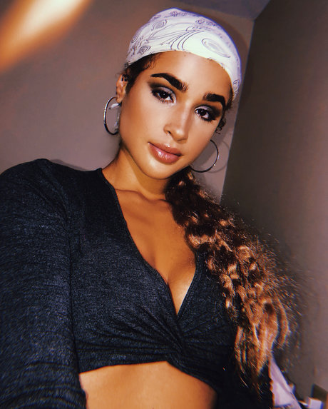 Janae Girard_ only fans pictures