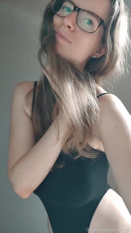 Laraheller onlyfans