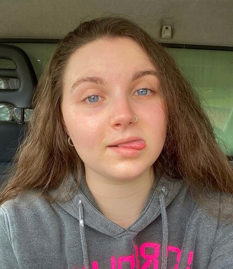 Xsarahlbx only fans nudes