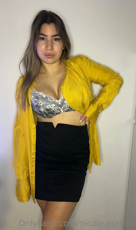 Nicole Curtiss_ onlyfans picture