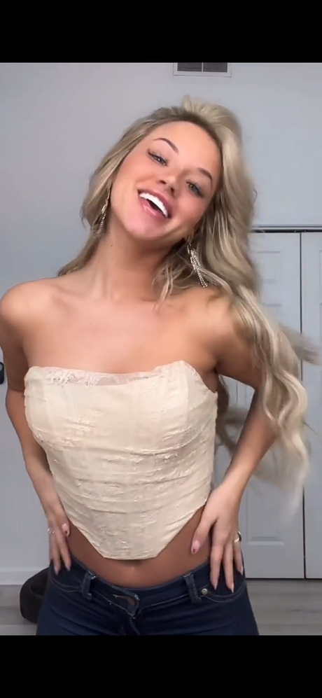 Zoey Aune nude only fans leaks