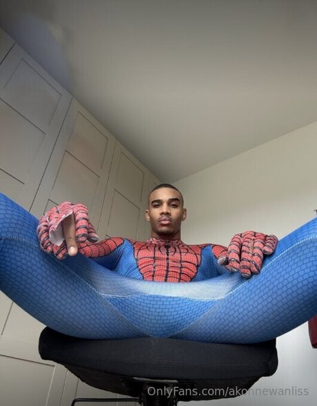 Akonnewanliss tits onlyfans