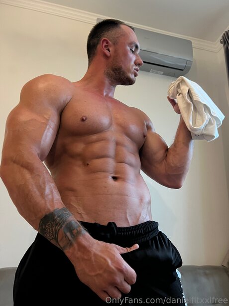 Danielfitxxlfree onlyfans boobs