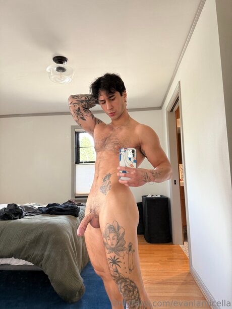 Evanlamicella only fans pics