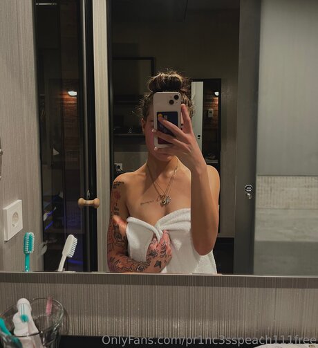 Pr1nc3sspeach111free onlyfans model photos