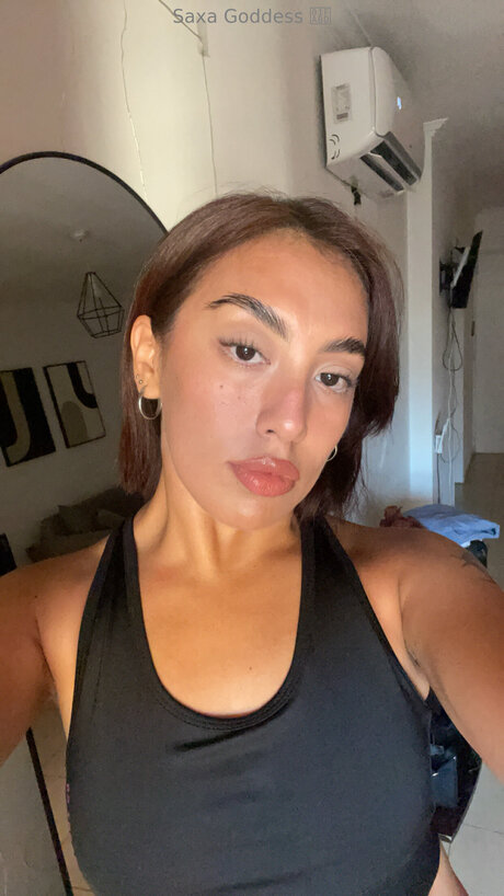 Khaleesisaxa onlyfans leajs