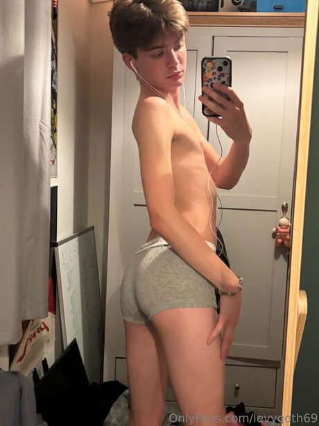 Levygoth69 tits onlyfans