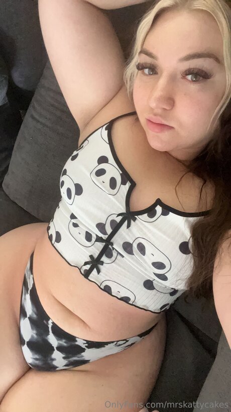 Mrskattycakes onlyfans picture