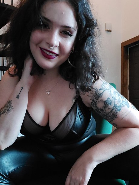 Alpha goddess aurora only fans leak nude