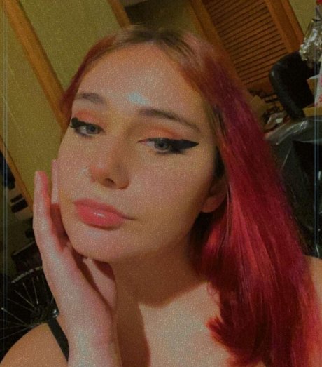 Gothicbratgf_ onlyfans ass