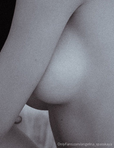 Angelina Spaska_ onlyfans striptease