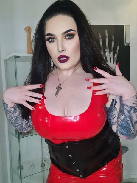 Mistress Karino onlyfans explicit content