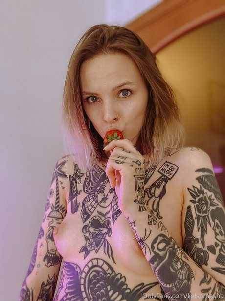 Tattooed Russian onlyfans striptease