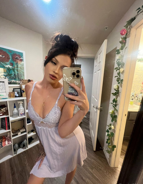 Daisy Deville onlyfans public photos