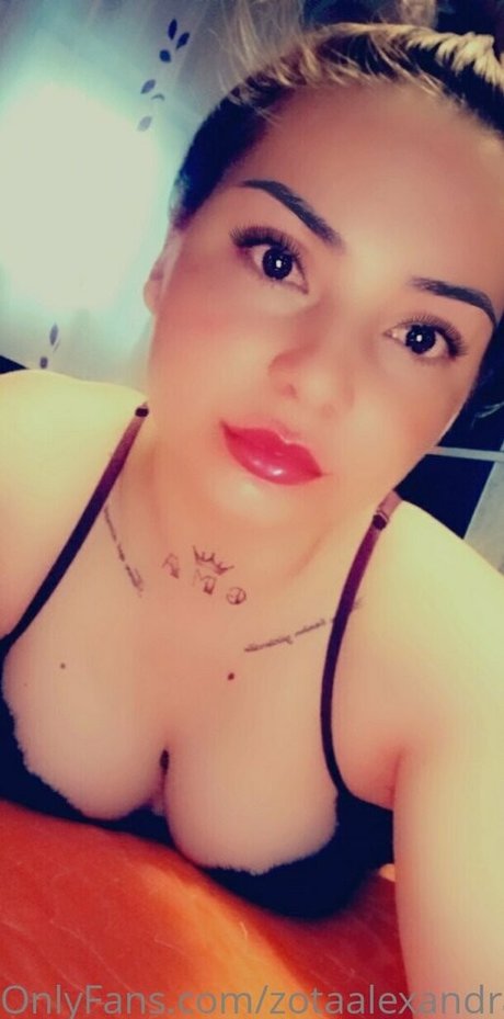 zotaalexandra onlyfans sex tape