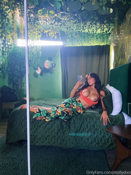 Molly Dixx leaked onlyfans