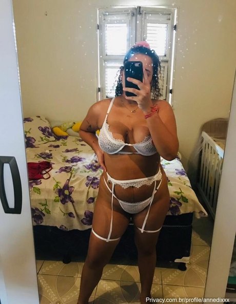 Annedixx onlyfans.
