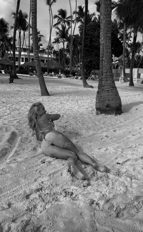 Zuzana Kardos nudes onlyfans leak