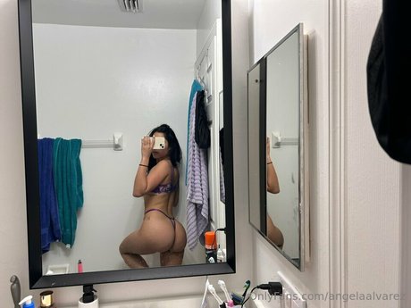 Angela Alvarez onlyfans desnuda