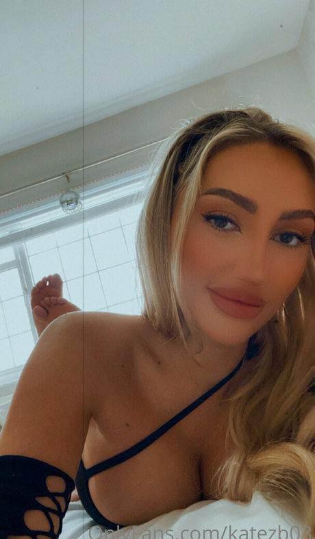 Katezb03 only fans content
