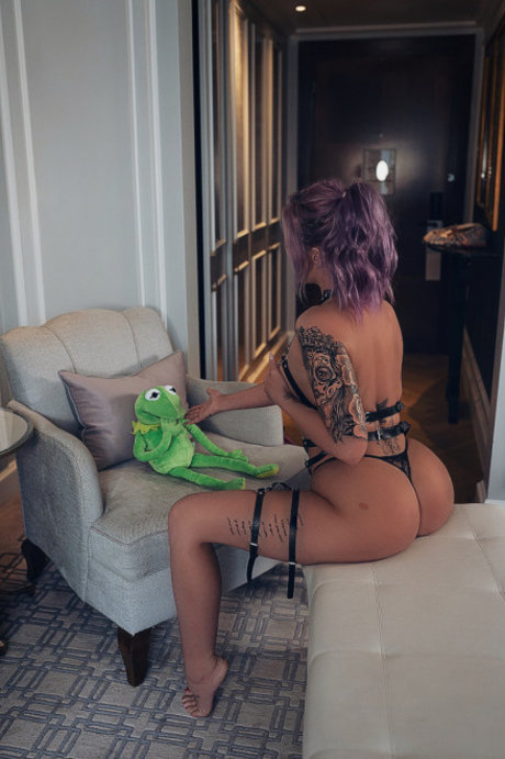 Zoe Grey Greybeauty Profile pic