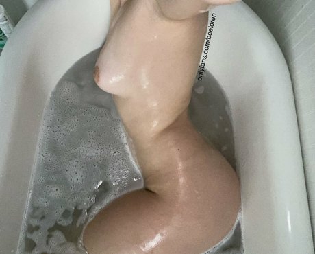 Beeloren onlyfans free content