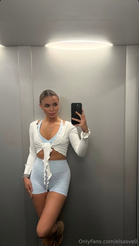 Elsasve0 onlyfans pic