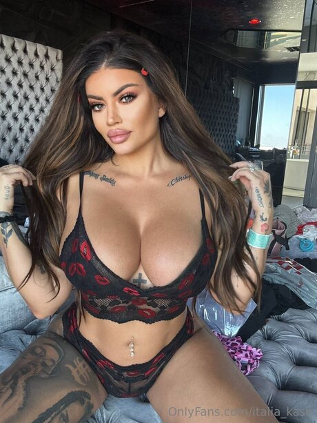 Italia Kash naked onlyfans