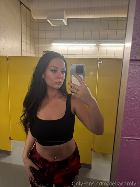 Dellacarolyn onlyfans leaks free