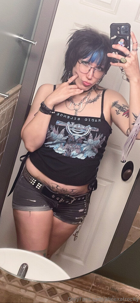 Alicexatrocity porn only fans