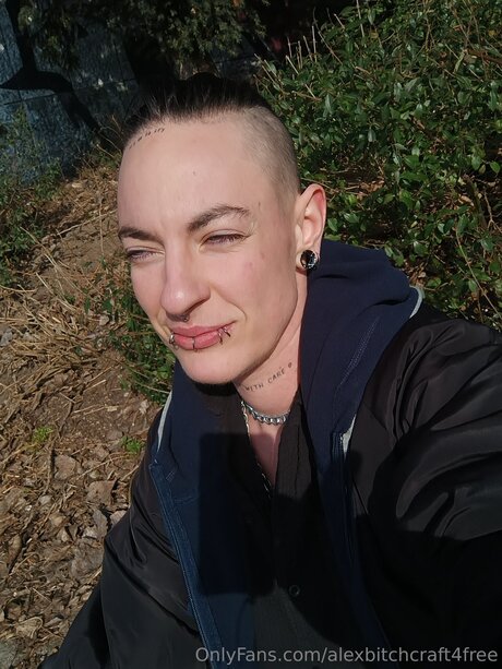 Alexbitchcraft4free pics onlyfans