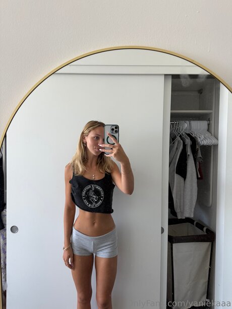 Yaniekaaa tits onlyfans